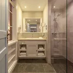 فندق 4 4*